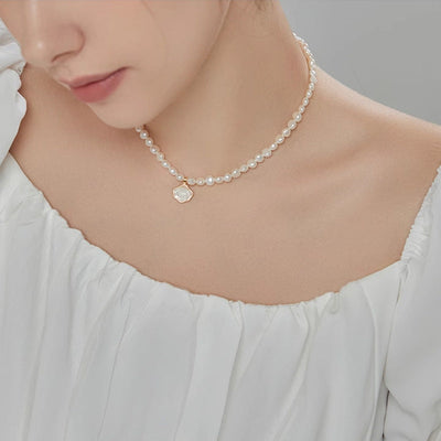 Shell natural freshwater pearl necklace