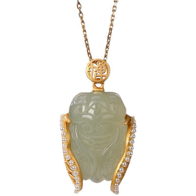 Cicada•Emerald Jade Stone Pendant Necklace