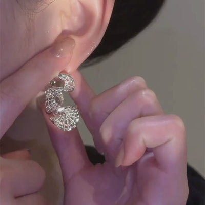 S-shaped curve earrings