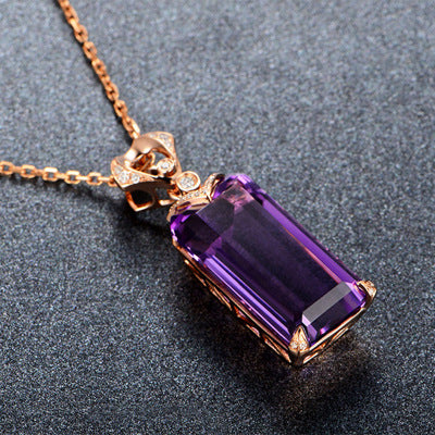 Ombre Crystal Necklace Deegnt