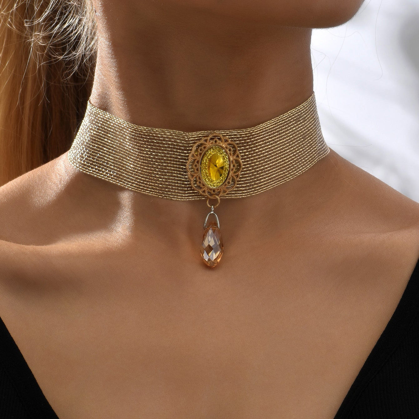 Natural crystal mesh lace necklace