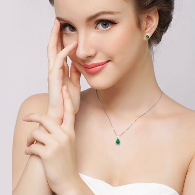 Water drop bloom necklace