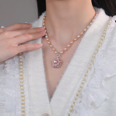 Rotatable Flower Natural Freshwater Pearl Necklace