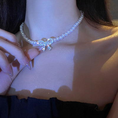 Bow natural freshwater pearl necklace