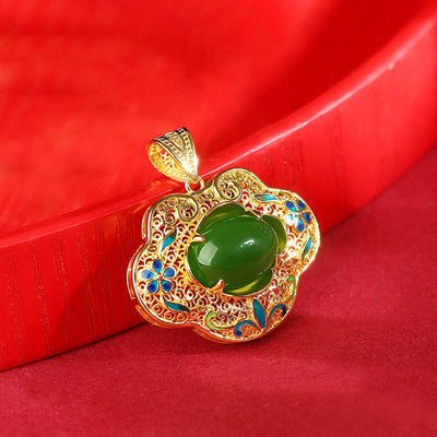 Palace Style Natural Emerald Jade Stone Necklace