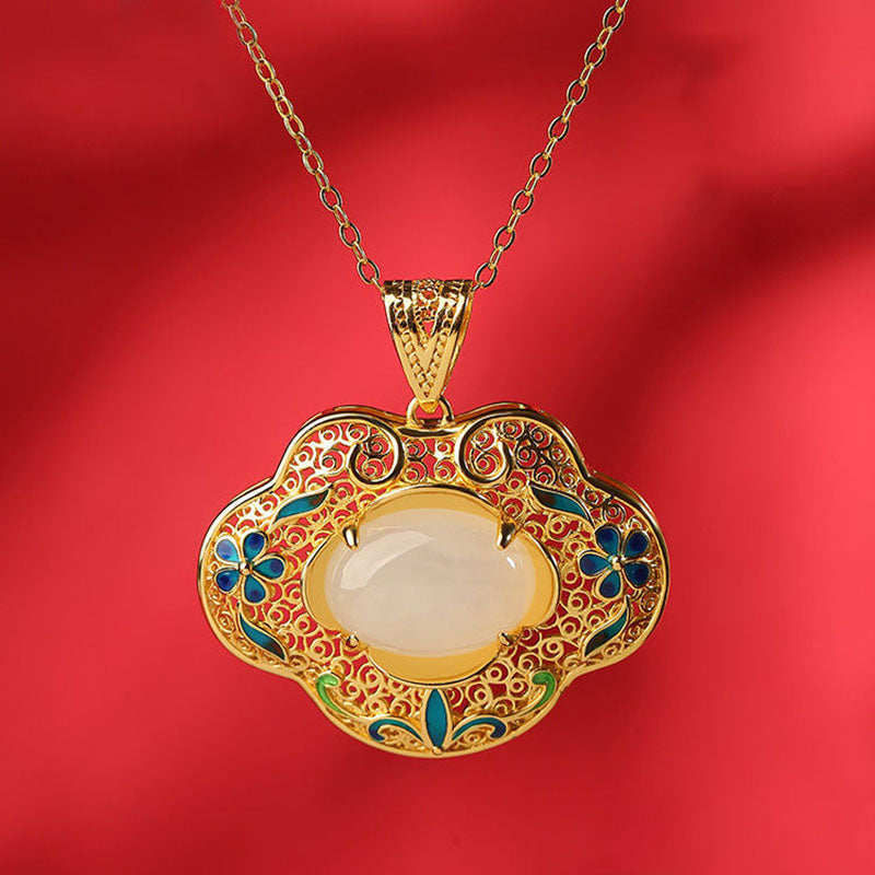 Palace Style Natural Emerald Jade Stone Necklace