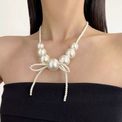 Big Round Pearl Bow Necklace