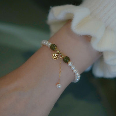 'Lucky Girl'  ? Pearl Crystal Bracelet