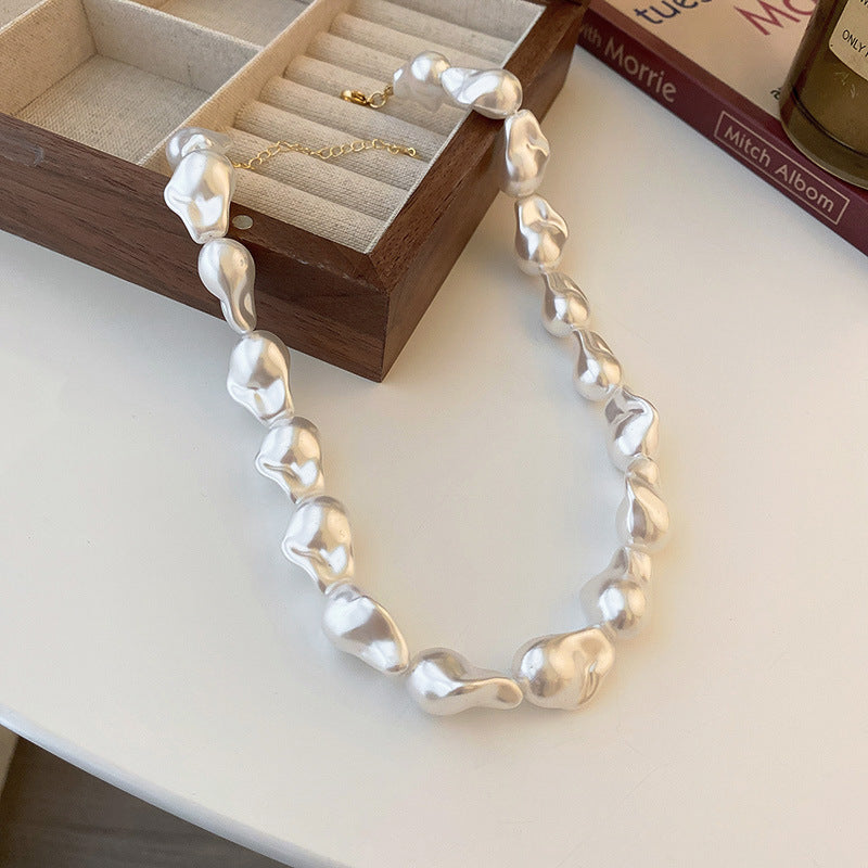Irregular natural freshwater pearl necklace