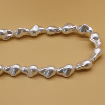 Irregular natural freshwater pearl necklace