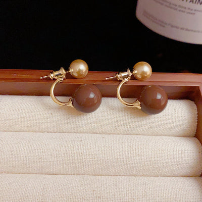 Simple natural freshwater pearl earrings