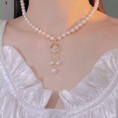 Lotus Natural Freshwater Pearl Necklace