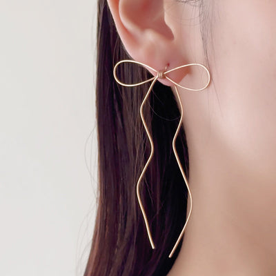 Line bow earrings