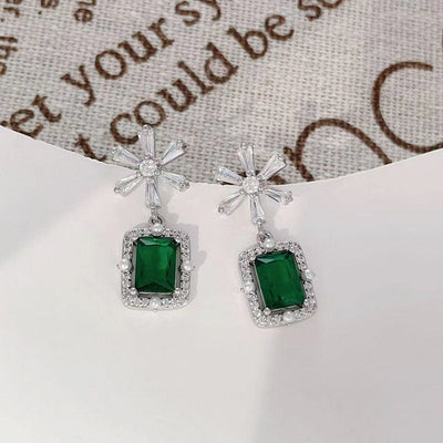 Elegant oval natural crystal earrings