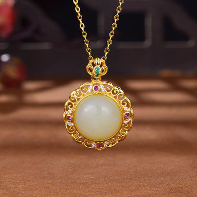 Lucky Lace Circle Natural Emerald Jade Stone Necklace