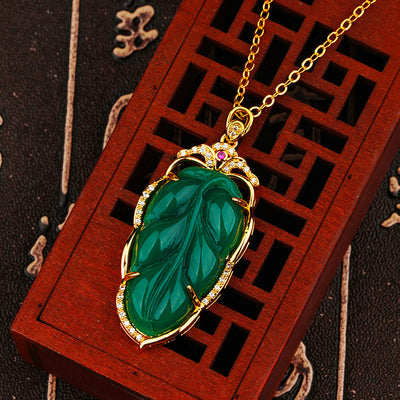 Leaf pendant natural beeswax necklace