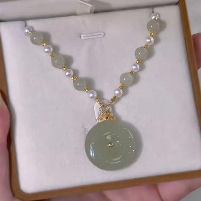 Lucky and Peaceful Natural Emerald Jade Stone Pearl Necklace