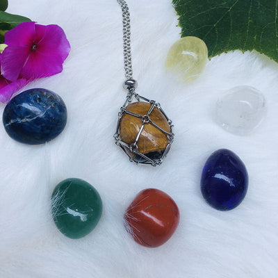 Quadrangle mesh natural crystal necklace