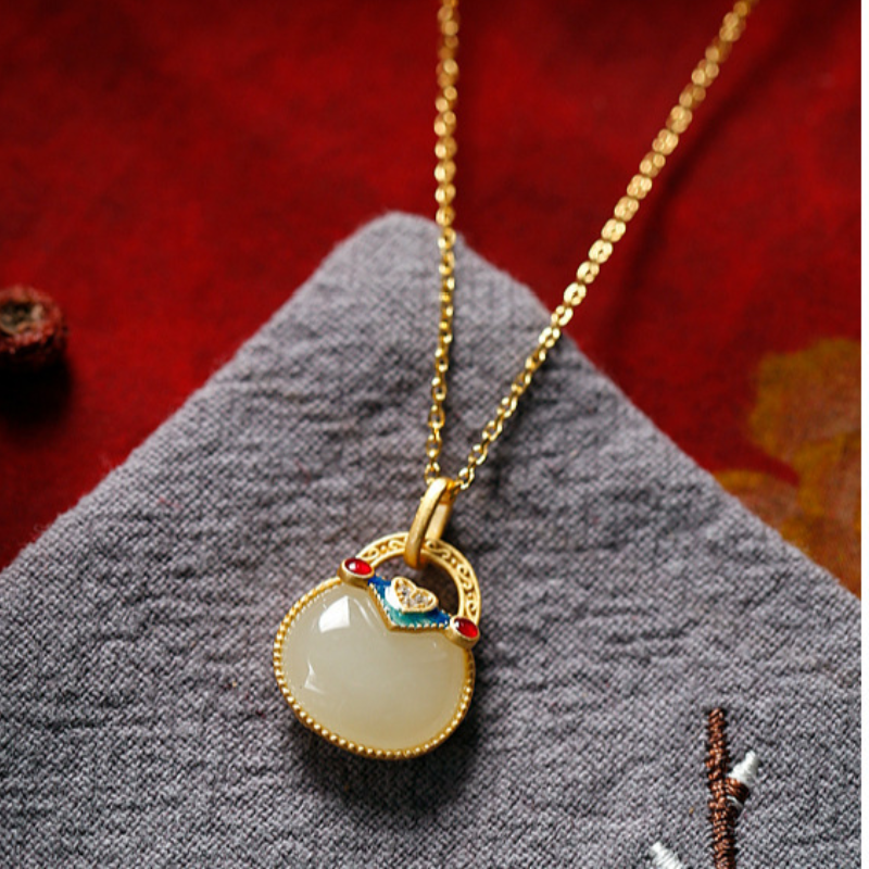Good luck ? Emerald jade stone necklace