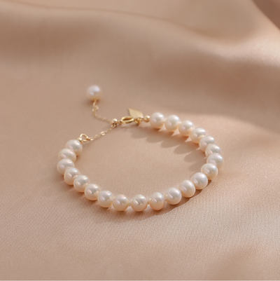 Gold Leaf?Pearl Bracelet