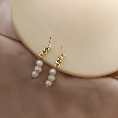 Antlers ? Pearl Earring