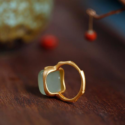 Bamboo section ? Agate jade ring