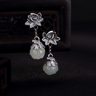 Lotus?Emerald Agate Earring