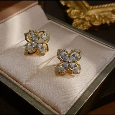 Rotatable windmill earrings