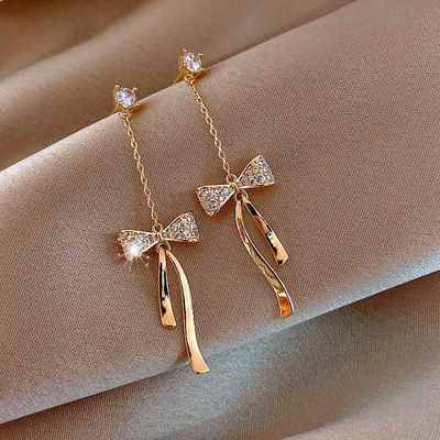 Crystal Bow Earrings Deegnt
