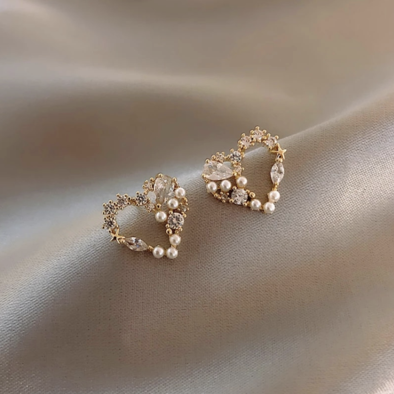 Crystal Heart Earrings Deegnt