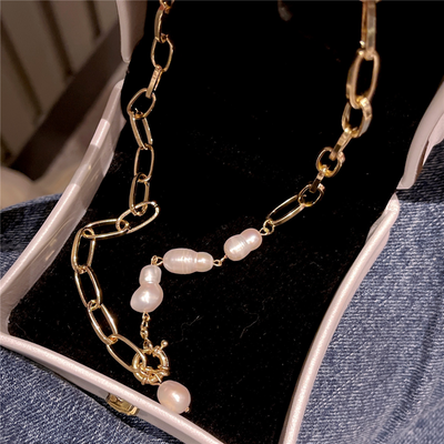 Fashion Statement Pearl Necklace