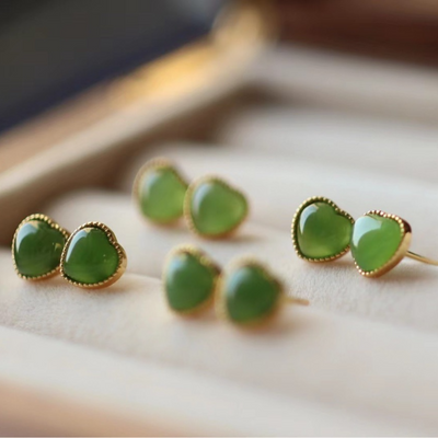 Natural Apple Green Jasper Heart Stud Earrings