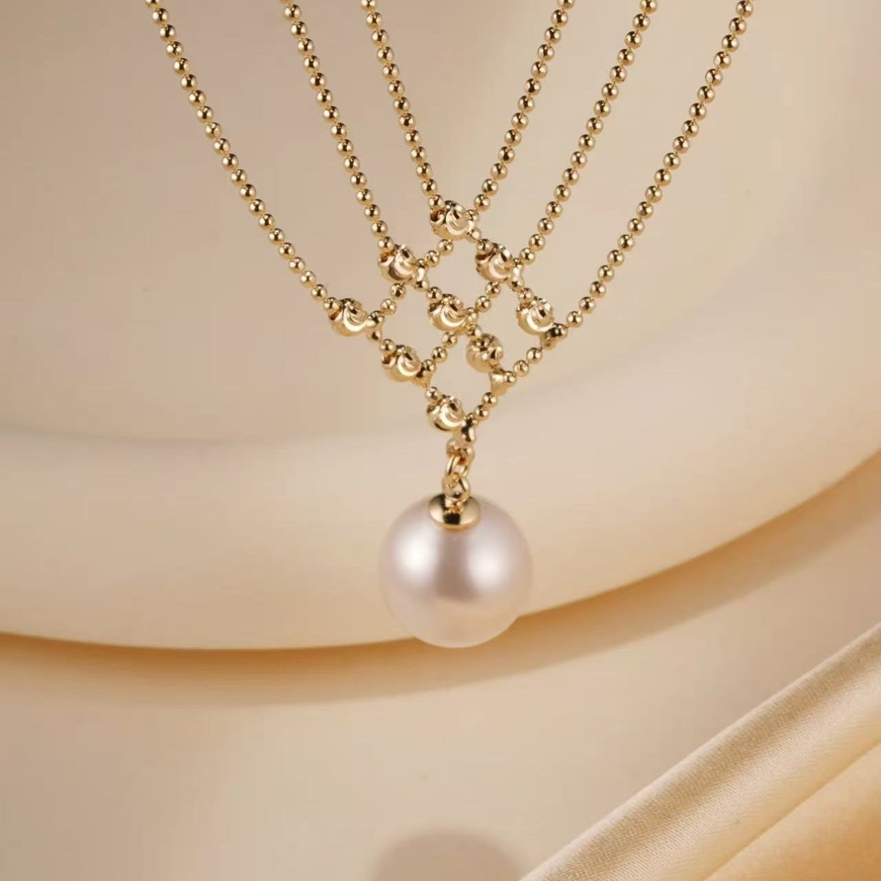 Lace Pearl Necklace