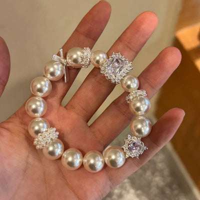 Snowstorm • Pearl Bracelet