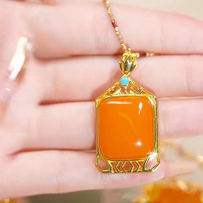 Hollow-edge natural agate necklace