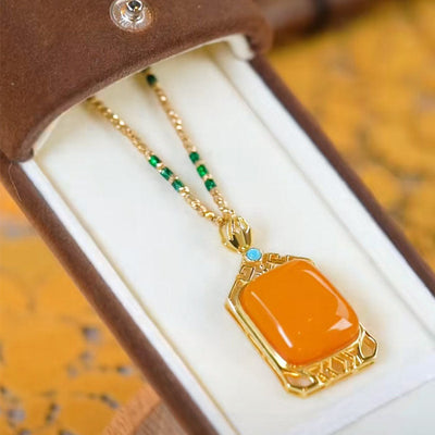 Hollow-edge natural agate necklace