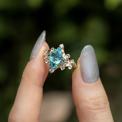 Natural crystal symmetrical inlay ring