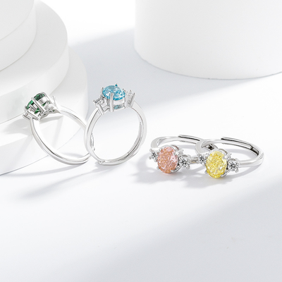 Transparent ice flower diamond ring
