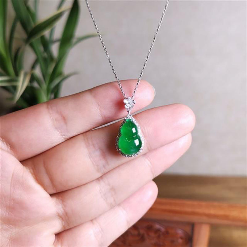 Calabash Natural Emerald Jade Stone Necklace