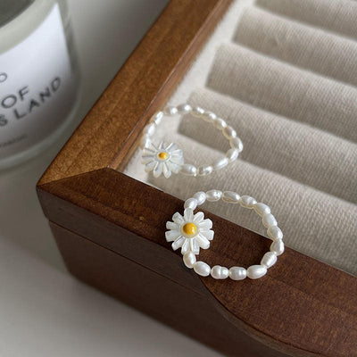 Daisy Natural Freshwater Pearl Ring