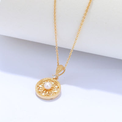 Flower inlaid shell natural freshwater pearl necklace