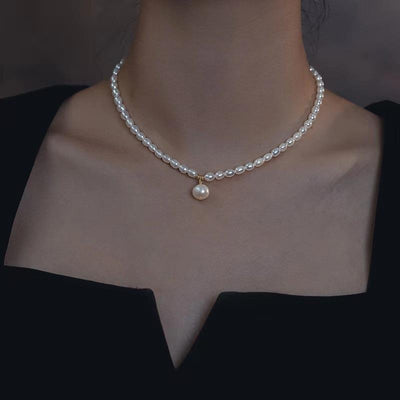 Natural freshwater pearl necklace