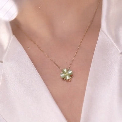 Four-leaf flower natural cat's eye necklace