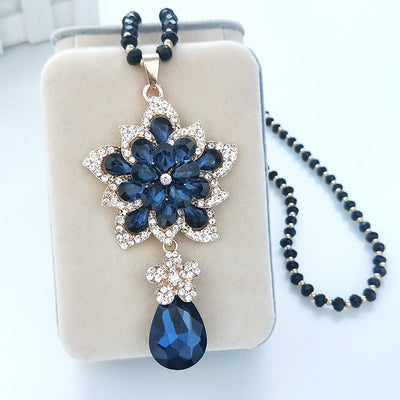 Fashionable Flower Natural Crystal Necklace