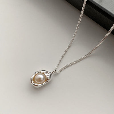 Shell • Natural Pearl Necklace