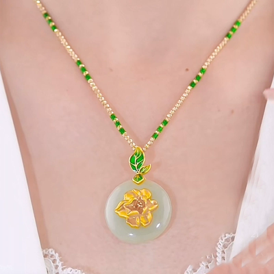 Natural Emerald Jade Stone necklace with flowers