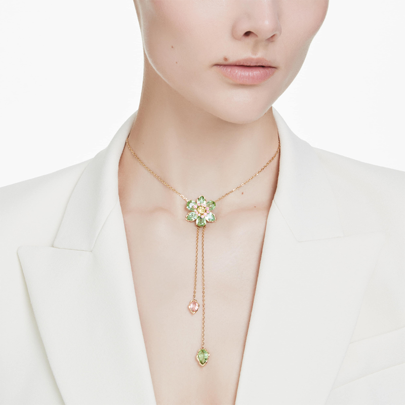 Natural crystal pendant flower necklace