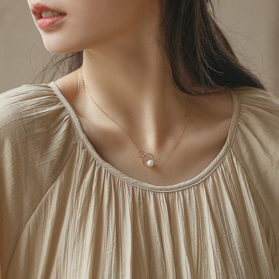 Geometric Circle Natural Freshwater Pearl Necklace