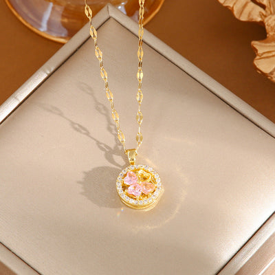 Natural diamond lucky four-leaf clover rotating necklace