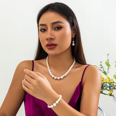 Baroque natural freshwater pearl beaded necklace